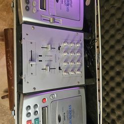 Stanton Dijipak CD SMX 211 S250 2-Channel DJ Mixer And Hard Shell Case