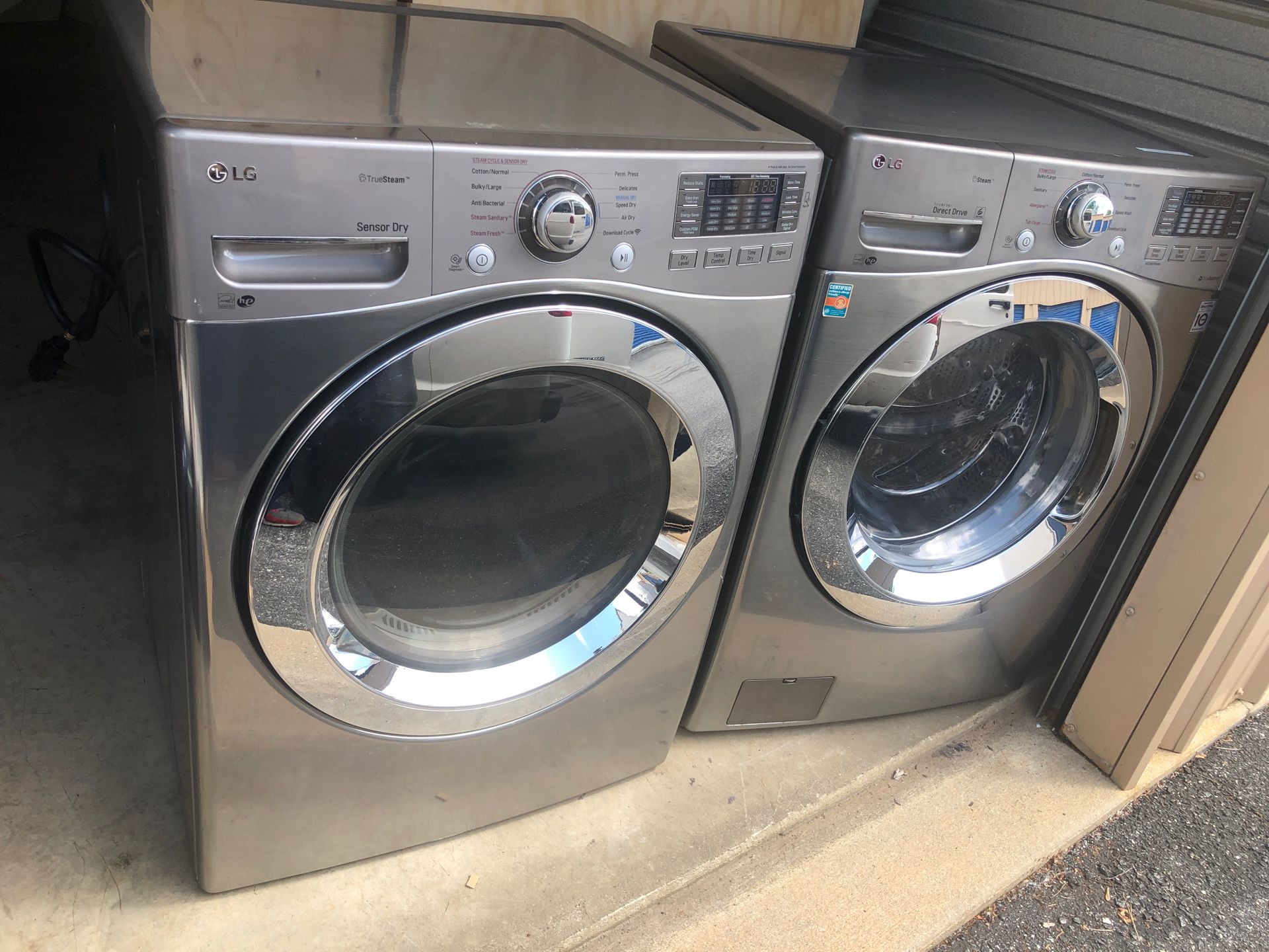 LG TRUESTEAM WASHER AND DRYER STAINLESS STEEL
