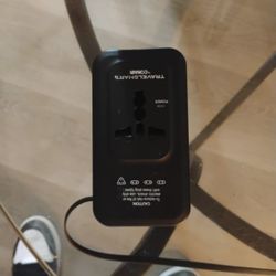Universal Charger 