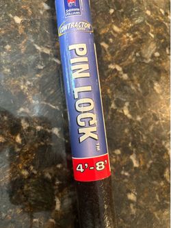 Extendable paint stick