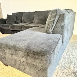 Living Room Furniture (sectional)