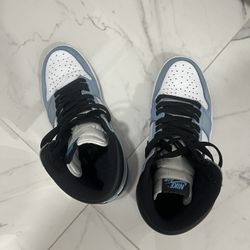 Jordan 1 Unc Blue 