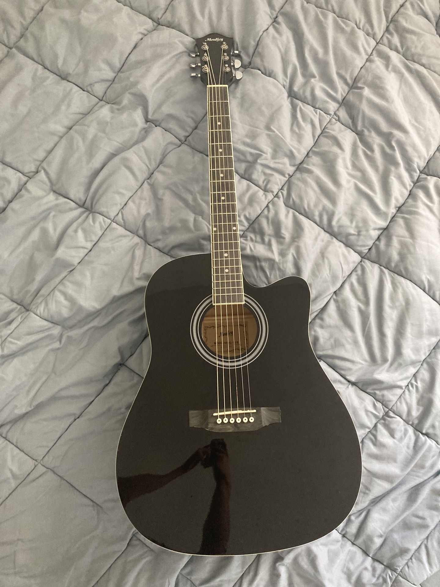 Moukey Guitar