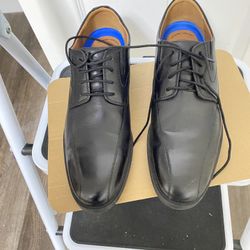New Clark’s Men’s Shoe Size 10M