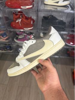 Sz 10 Reverse Mocha Travis Scott