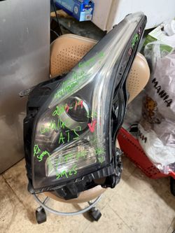 2013-19 Cadillac ATS Left Headlight 