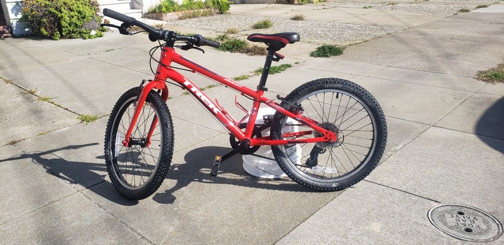 TREK SUPERFLY20 Kids Mountain Bike