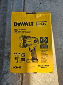 DEWALT JOBSITE LED SPOTLIGHT DCL