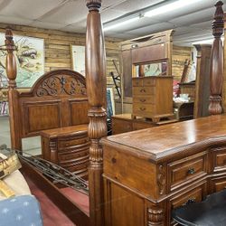 QUEEN BEDROOM SET
