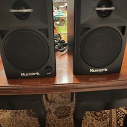 Speakers 