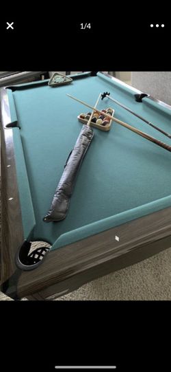 Selling a pool table, it’s in very good condition, the pool table is very heavy not easy move it, Only serious buyers, selling it for $1,300