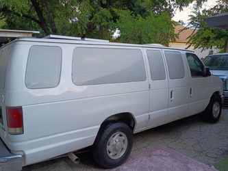 2011 Ford E-350