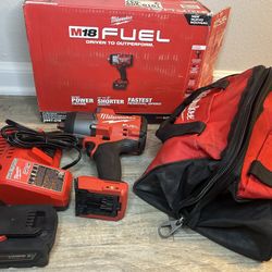 Milwaukee M18 FUEL 18V Lithium-lon Brushless Cordless 1/2 in. Impact Wrench w/Friction Ring Kit w/One 5.0 Ah Battery and Bag 