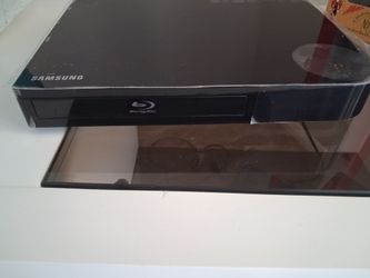 Samsung BD-F5100 Blu-ray Player in Beaumont