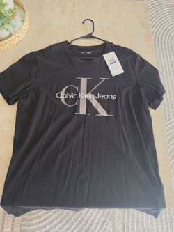 Black shirt
