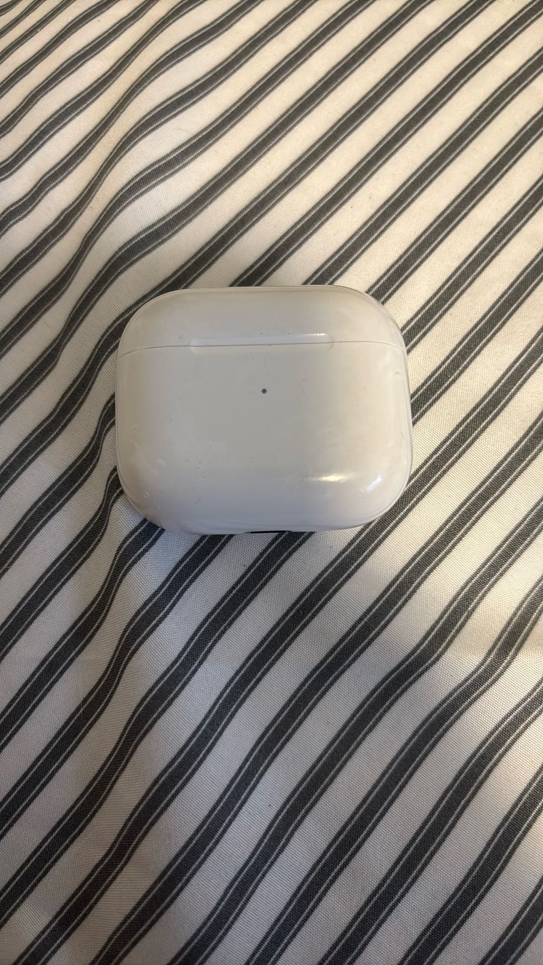 Apple AirPod 3rd Generation Charging Case