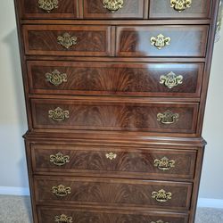 Vintage Drexel Heritage Bedroom set. Real cherry wood. 1 Dresser w/mirror, 1 chest, 2 nightstands.