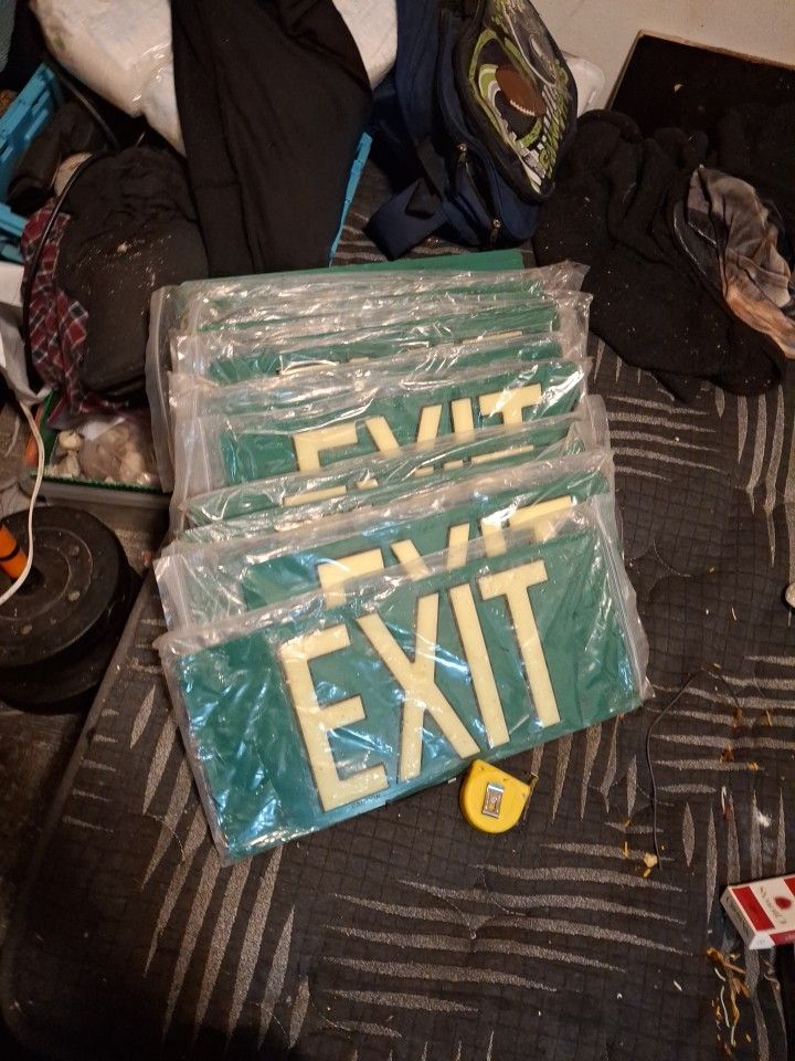 Glow In The Dark Exit Signs