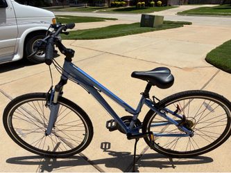 SCHWIN TRAILWAY 7 SPEED “28” WOMENS BIKE