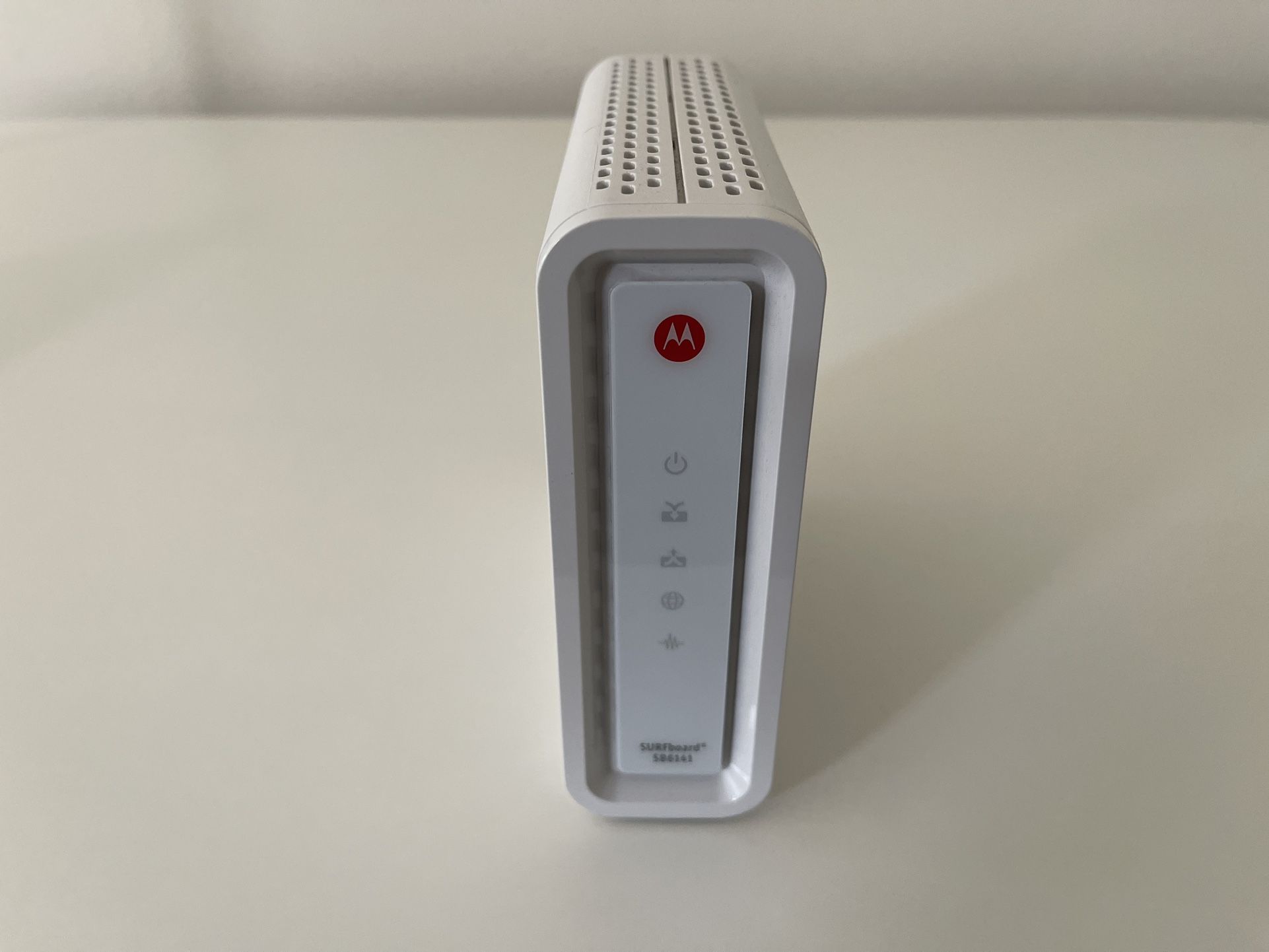 Motorola SURFboard SB6141 modem