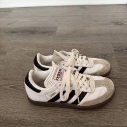 Adidas kids sambas Size 2.5