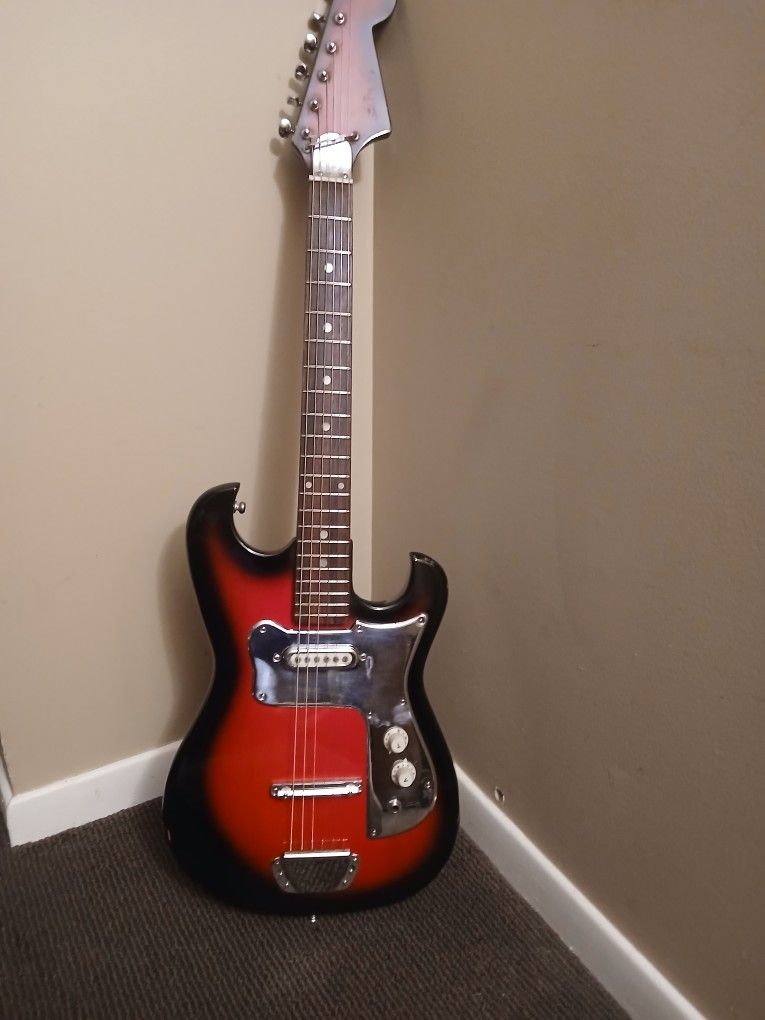 1960's Tiesco Royalist Electric Guitar  $250