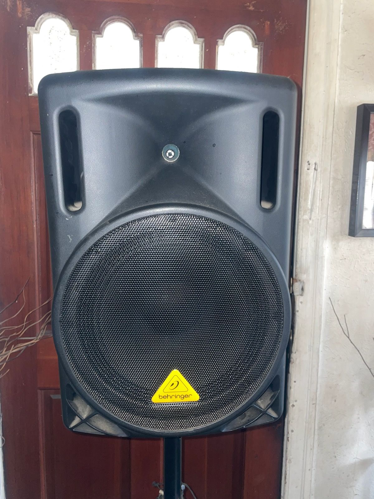 Behringer 2 way - Speaker