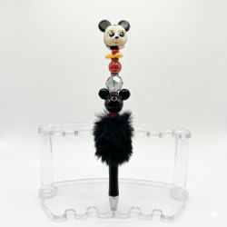 Doorable beaded pens