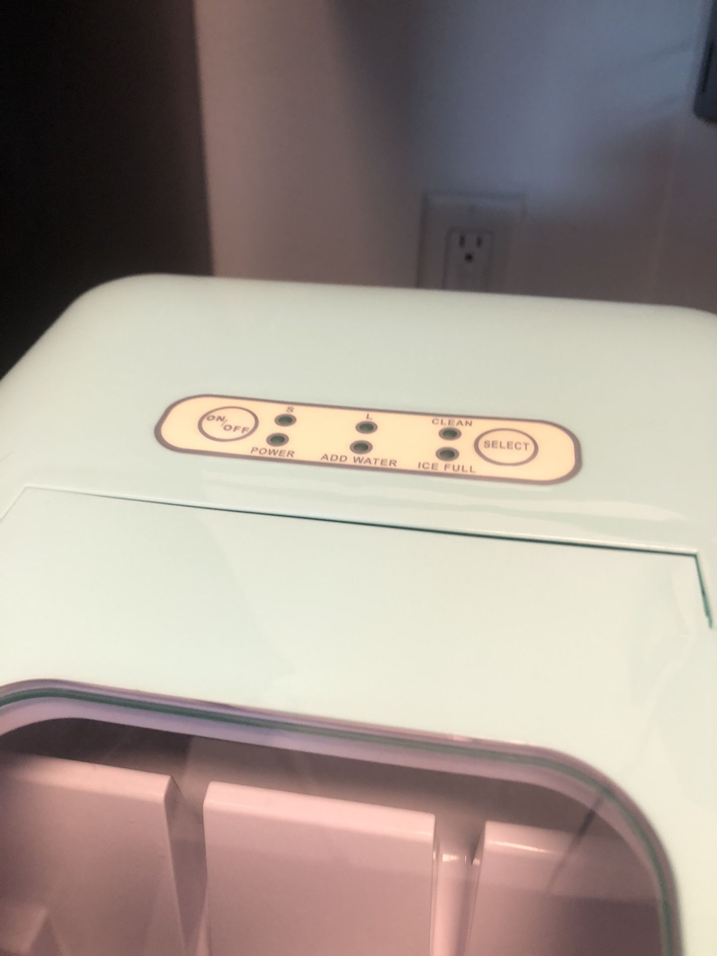 Igloo Ice Maker