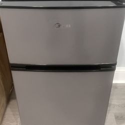 Midea mini FRIDGE