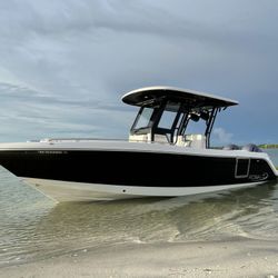 2020 Robalo R272 