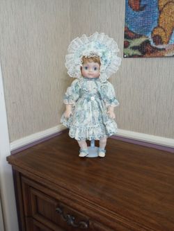 Home Interior Porcelain Weeping Doll