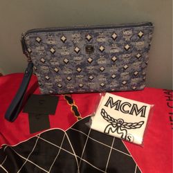 Authentic Mcm Pouch https://offerup.com/redirect/?o=Qmx1ZS5OZXc=