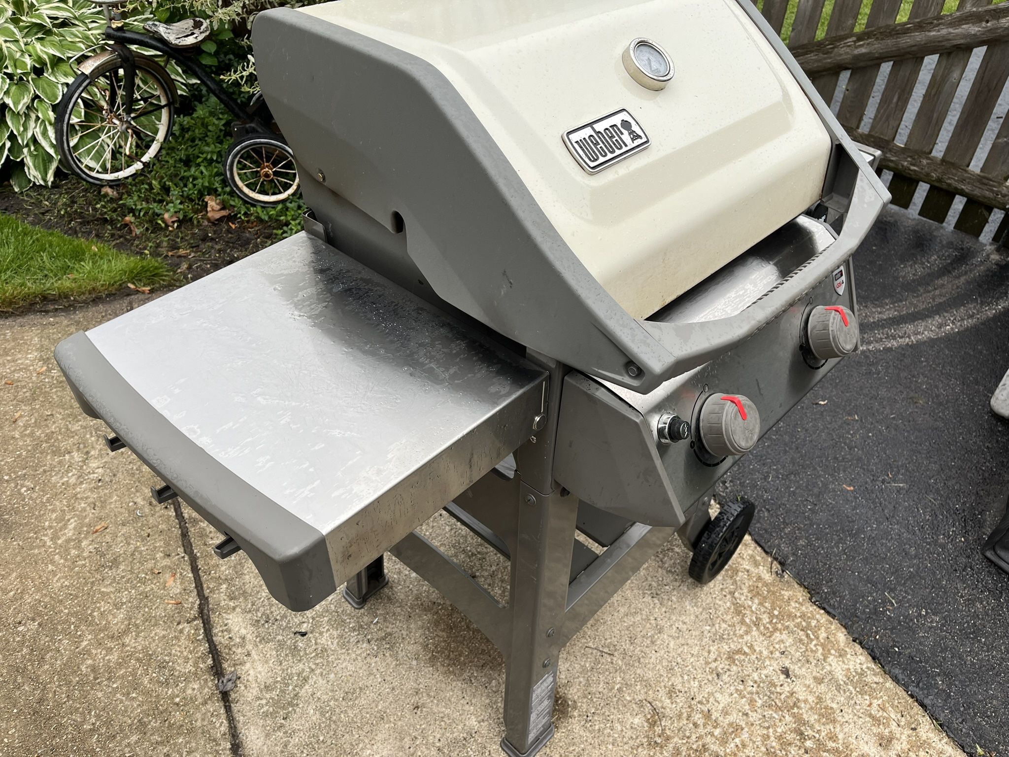 WEBER Spirit II GS4 Creme colored Two Burner Gas Grill stainless