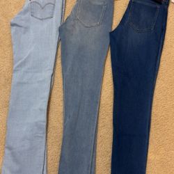 Gap And Levi’s Women Jeans Size 26 And 27