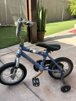 Kids Bike With The Wheel Training!