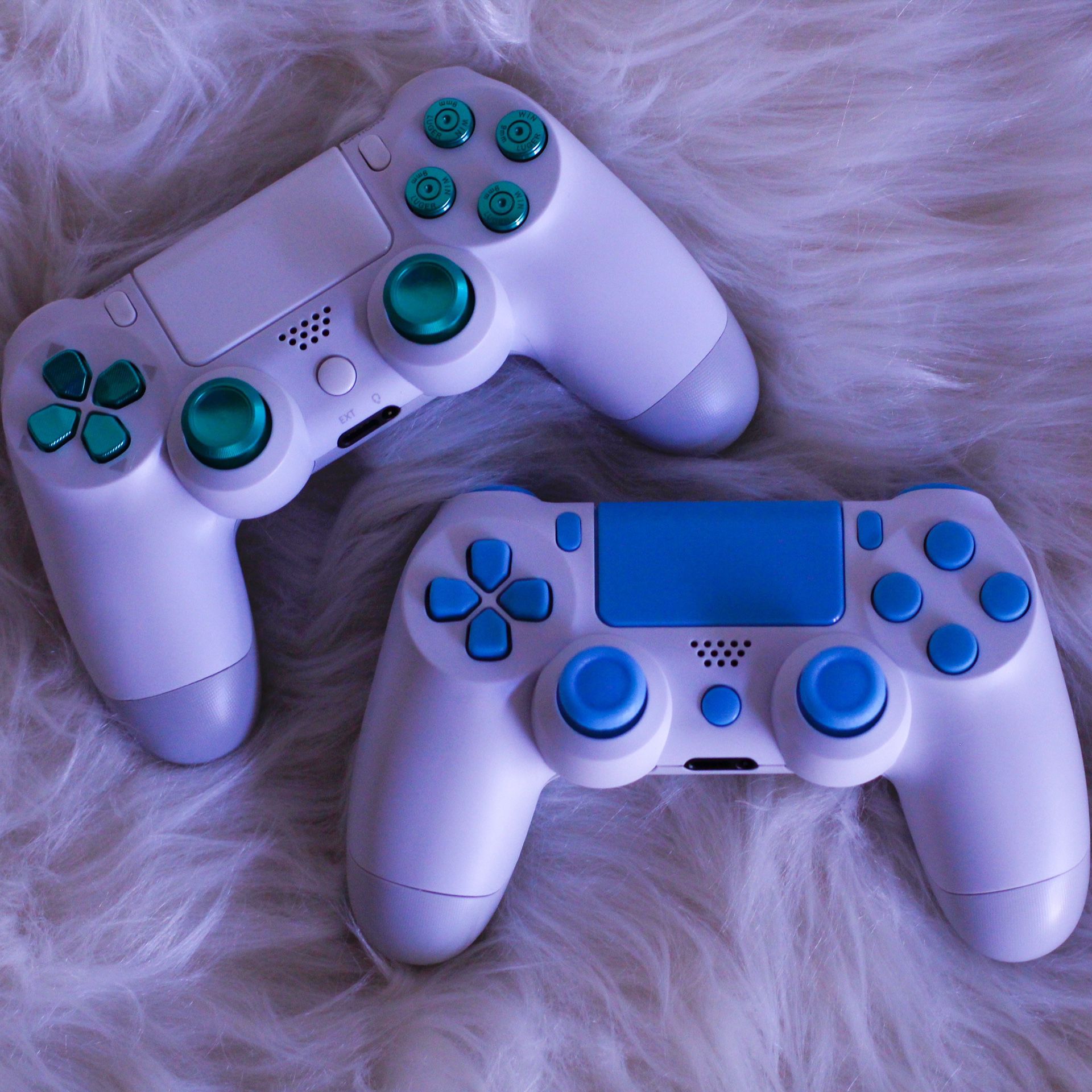Icy - DUAL SHOCK 4 - Wireless Bluetooth Custom PlayStation Controller - PS4 / PS3 / PC