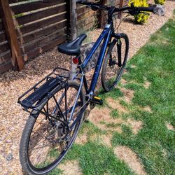 Cannondale women's hybrid bike - $299(Southwest Century)