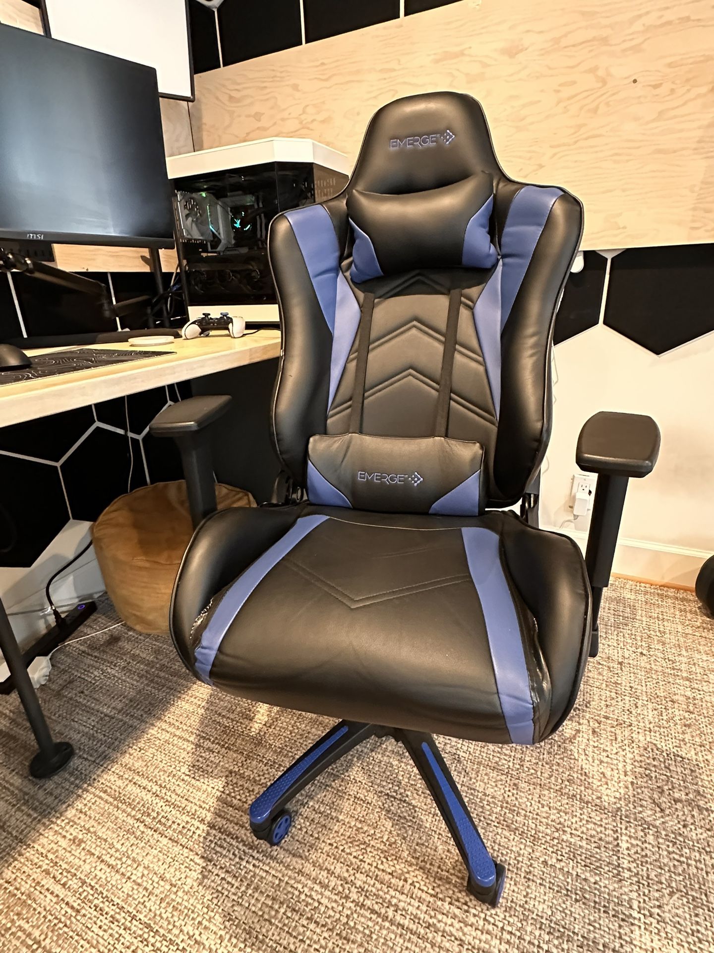 Gaming Chair! (Emerge Vartan Bonded Leather) *Blue and Black*