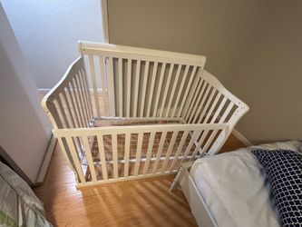 Free baby crib