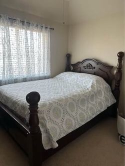 Traditional Bedroom Set