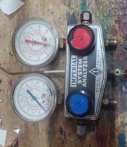 Imperial a/c hvac gauge manifold use, work with R22, R134a and more. in good condition