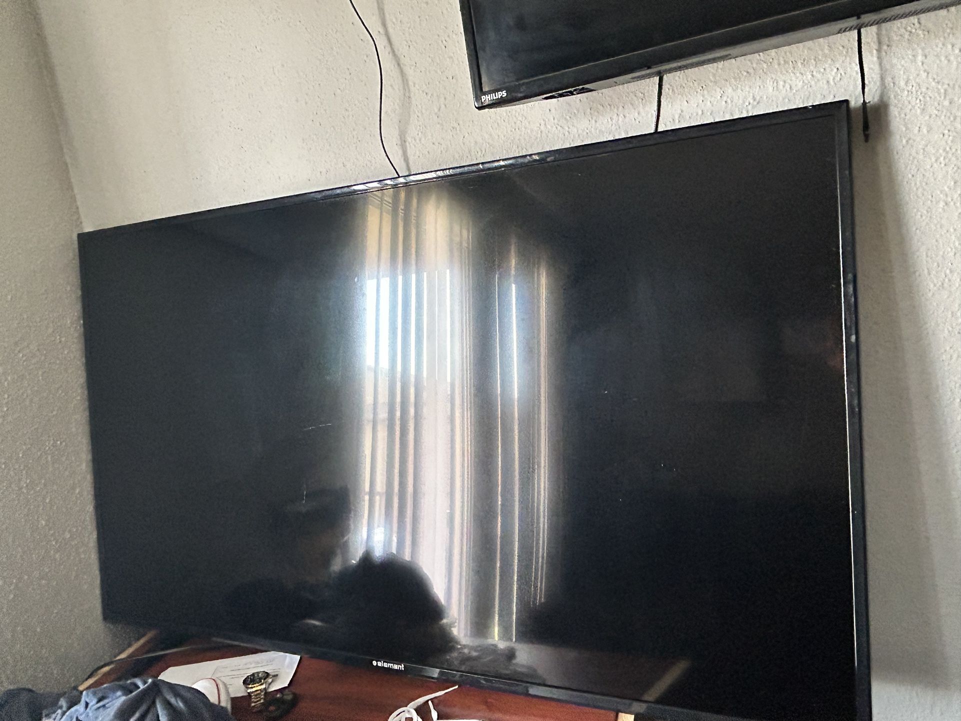 Tv And Ac Unit