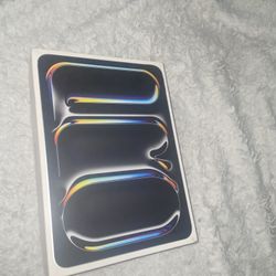 BRAND NEW iPAD UNOPENED 750 OR BEST OFFER