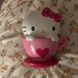 hello kitty piggy bank 