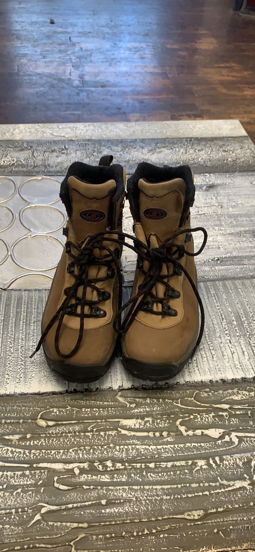 Salomon Hiking Boots - 71/2