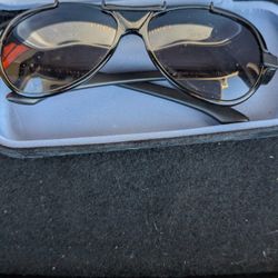Luis Vuitton Sun Glasses