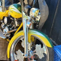 HARLEY DAVIDSON