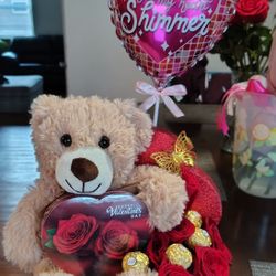 Valentine's Present, Teddy With Real Roses 