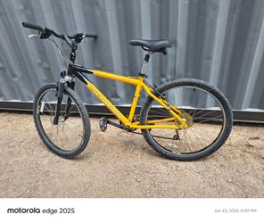 Schwinn Mesa GS Min Mountain Bike 26"wheels ready to ride